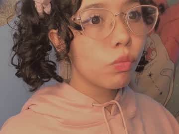 girl
        angelmoouth cam image #2651859