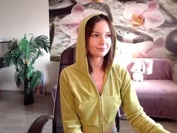 girl
        jennycutey cam image #645579
