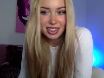 girl
        tastytilly cam image #1580081