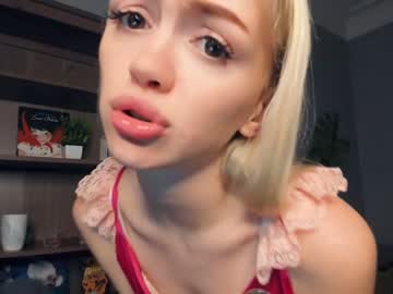 girl
        goldest_soul cam image #2325815