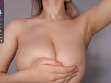 girl
        annamooree cam image #1373775
