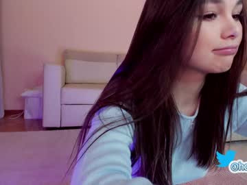 girl
        hollyextra cam image #147123