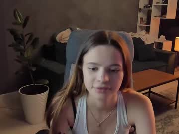 girl
        notenoughtocum cam image #2308645