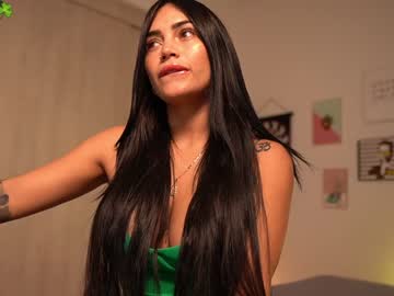 girl
        ashlyeroberts01 cam image #1108630