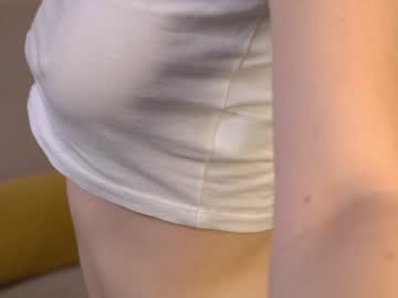 girl
        refined_style cam image #5343163