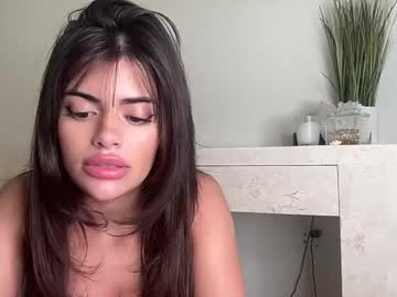 girl
        poutyselena cam image #6305197