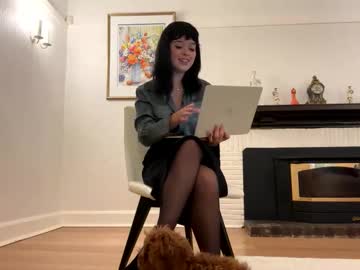 girl
        sarah_heart_aus cam image #6242793