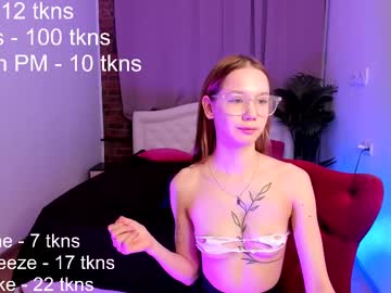 girl
        elizabeth_daily cam image #6323536