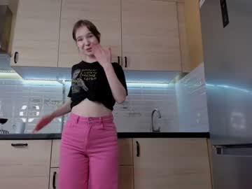 girl
        milabecker cam image #713974