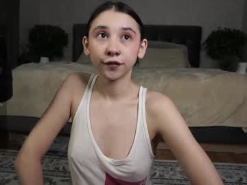 girl
        zarascarlett cam image #6003545