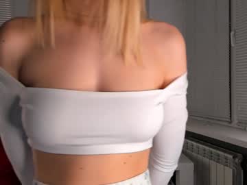 girl
        falinebenny cam image #6012017