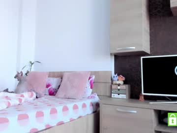girl
        belovedkhlloe cam image #2652797