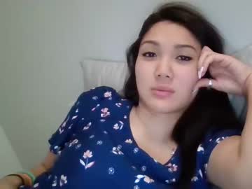 girl
        london_tipton cam image #2333587