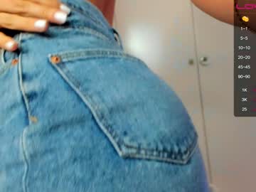 girl
        look_at_show cam image #1828604