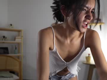 girl
        urcutelinda cam image #4738103
