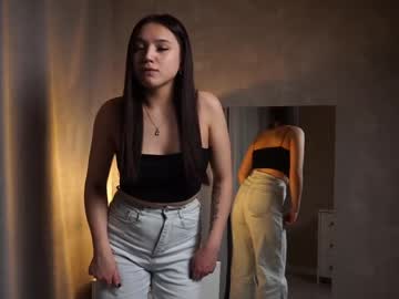 girl
        ryninal cam image #5546815
