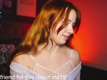 girl
        alice_russel cam image #4742555