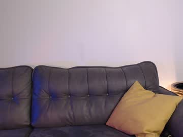 girl
        cherry_beauty cam image #2597742