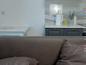 girl
        karalyons cam image #2033367