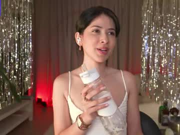 girl
        anniehillofficial_ cam image #4529463