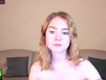 girl
        vanessa_maes cam image #288421