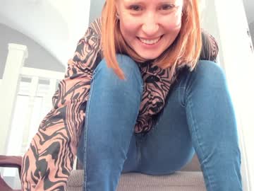 girl
        eatmypie69 cam image #389707