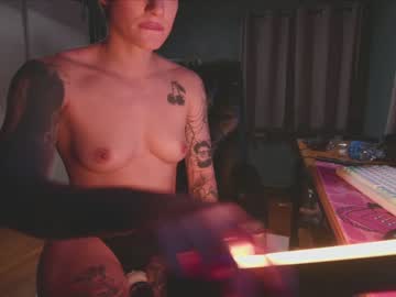 girl
        aynmarie cam image #3188526