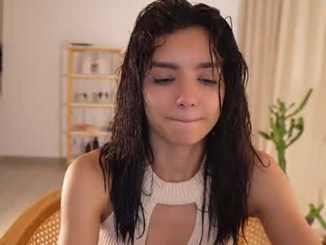 girl
        ellelure_ cam image #6605636