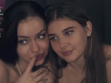 couple
        vivid_girls cam image #4470408