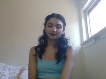 girl
        dreamymermaid cam image #1758949
