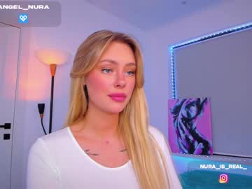 girl
        8a8y_nura cam image #2946502