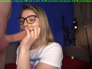 couple
        helena_play cam image #4725004