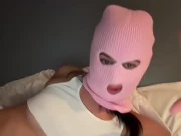 girl
        blushbandits cam image #6607099