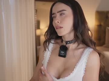 girl
        emyii cam image #6611571