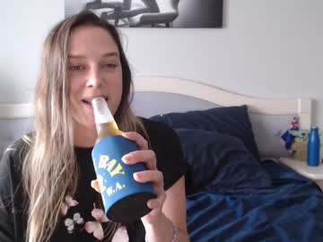 girl
        bluexstacey cam image #4890145
