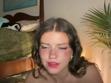 girl
        fairyyy653 cam image #6021573