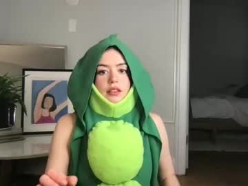 girl
        littlesugarpea cam image #2886171