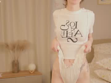 girl
        gina_gracia cam image #5470370