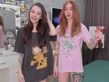 girl
        jerkoffstation cam image #913557