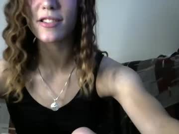 girl
        illuminaughtyeris cam image #1884116