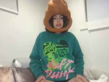 girl
        littlesugarpea cam image #2317963