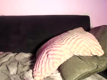 girl
        lina_67 cam image #6111120