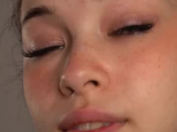 girl
        kusssecka cam image #6445153