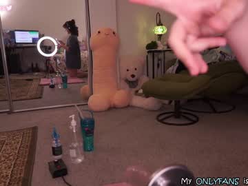 girl
        evelynpiers cam image #1140423