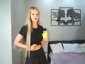girl
        pollycilley cam image #4891808
