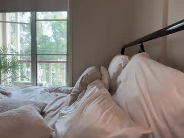 girl
        novamills cam image #6835283