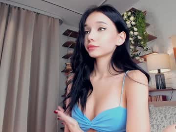 girl
        riskyproject cam image #5179095