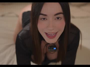 girl
        emyii cam image #4830281