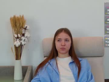 girl
        nico_collard cam image #6401592