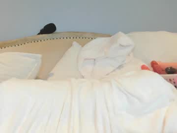 girl
        eatmygingersnapps cam image #4514534